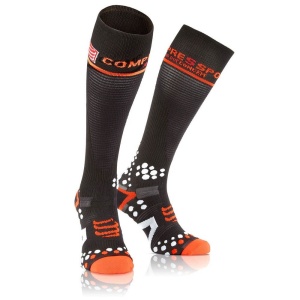 Complete Guide to Compression Sleeves and Socks: Impact on Performance, Recovery, Injury Prevention, and How to Choose the Right Ones.