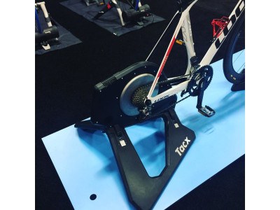 Tutto quello che devi sapere sui Home Trainer connessi e le app: i grandi marchi, i diversi modelli e i prezzi