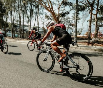 Allures Triathlon : Le Guide Essentiel pour une Course Parfaite