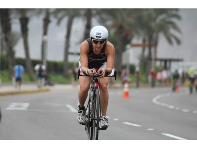 Basi della fisiologia nel triathlon: energia, VO2max e frequenza cardiaca