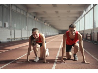 Scopri cos'è il VO2max e come testarlo. Comprendi il suo ruolo chiave nell'endurance e nella performance nel triathlon e nel trail.