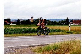 Laugh and Identify Yourself! Discover Hilarious Situations and Habits that Prove You're a True Triathlete. Humor and Truths.