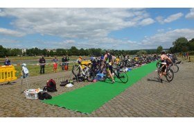 Optimize Your T1 and T2 Transitions in Triathlon: Tips and Techniques to Improve Speed and Save Precious Seconds.