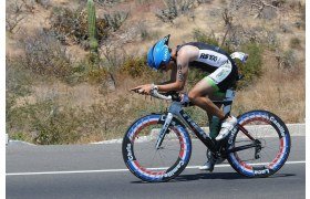 Prepare for Your Triathlon with Ease! Check Out Our Complete Equipment Checklist for Each Segment (Swimming, Cycling, Running) and Key Accessories for Your Success.