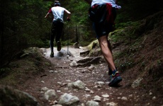 Ultra-Trail : La Checklist Matériel Complète pour Courir en Sécurité