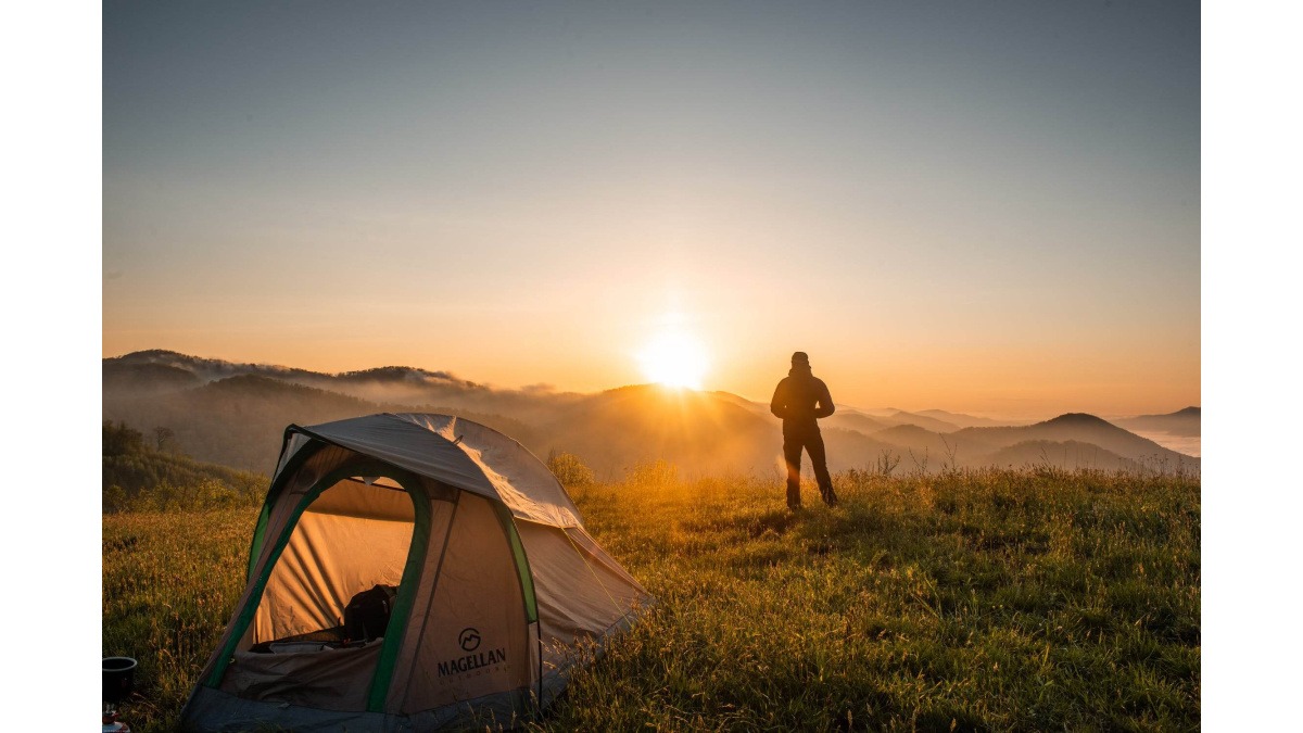 Kit e attrezzatura necessari per il trekking