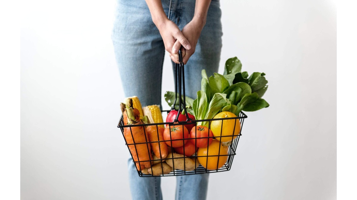Scopri perché frutta e verdura sono alleati essenziali per i corridori: una fonte di energia sana, nutrienti e antiossidanti per prestazioni e recupero ottimali.