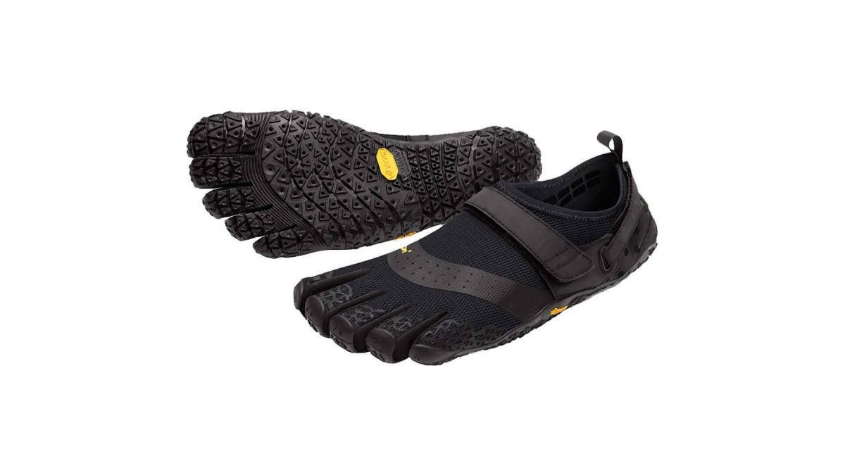 Is Minimalist Footwear Right for You? Definition, 5 Key Criteria, Benefits and Risks. An Objective Guide for a Smooth Transition.