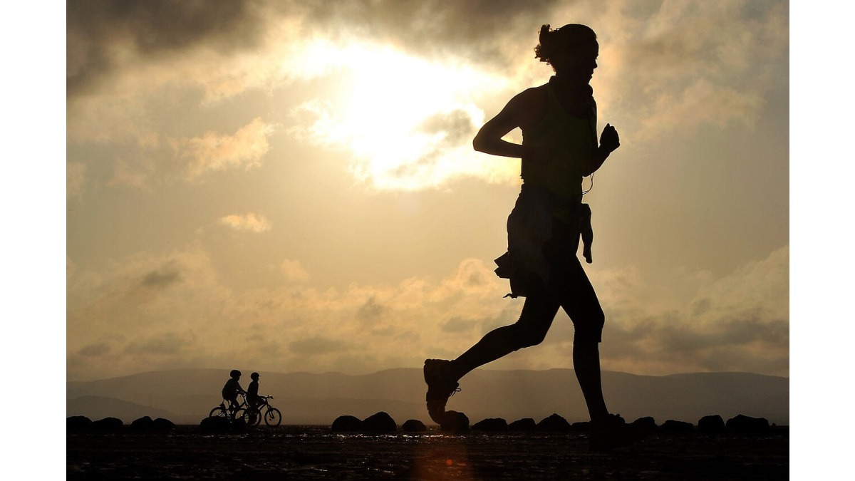 Corri di notte in sicurezza: 5 consigli essenziali per la tua sicurezza