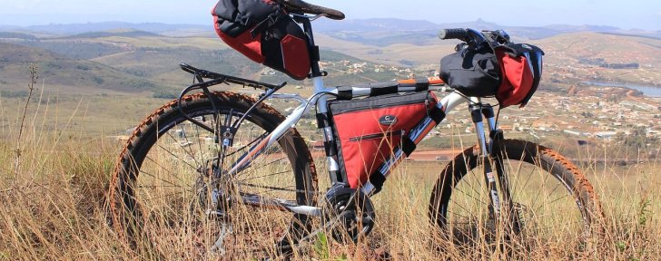 La checklist complète de l'équipement de cyclotourisme