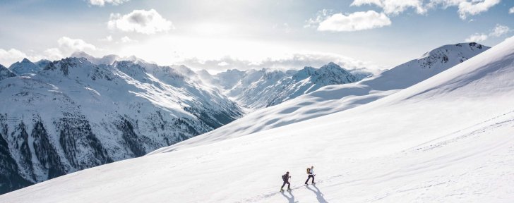 Les 5 plus belles randonnées sur les glaciers en Europe