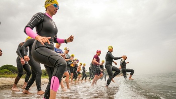 Guía completa para tu primer triatlón: distancia, equipo y nutrido