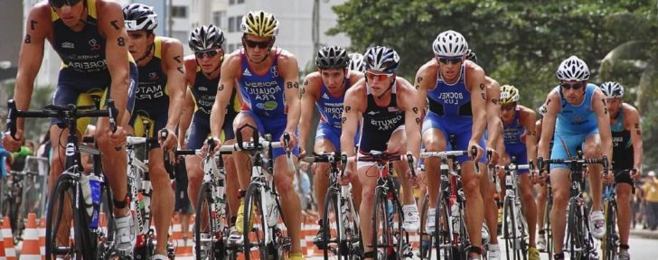 Le triathlon en relai : comment ça marche ?